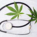 Az egészségbiztosítási járulékok csökkennek az orvosi kannabisz legalizálását követően
